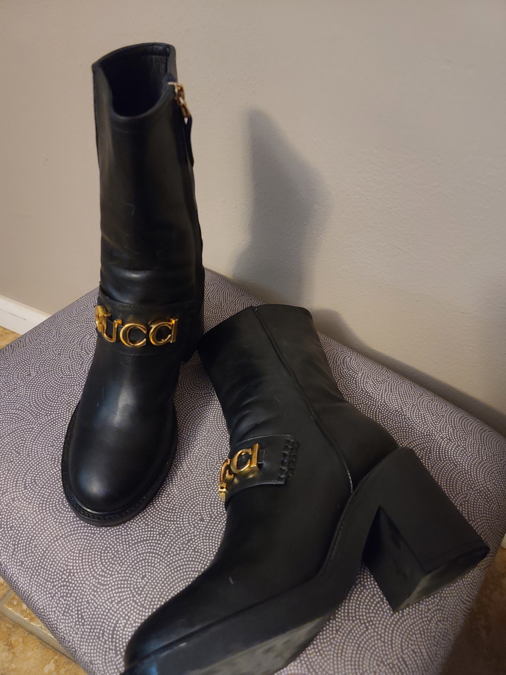 Gucci Black Leather Mid-Calf Boots with Gold Logo - Picture 2 of 4